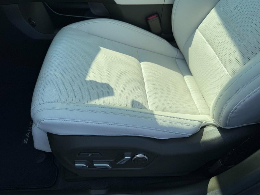 Used 2025 Hyundai Santa Fe Calligraphy image 15