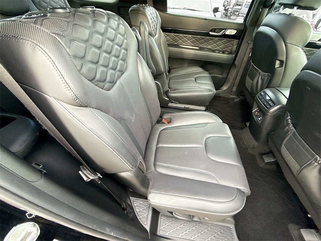 Used 2021 Hyundai Palisade Calligraphy image 32