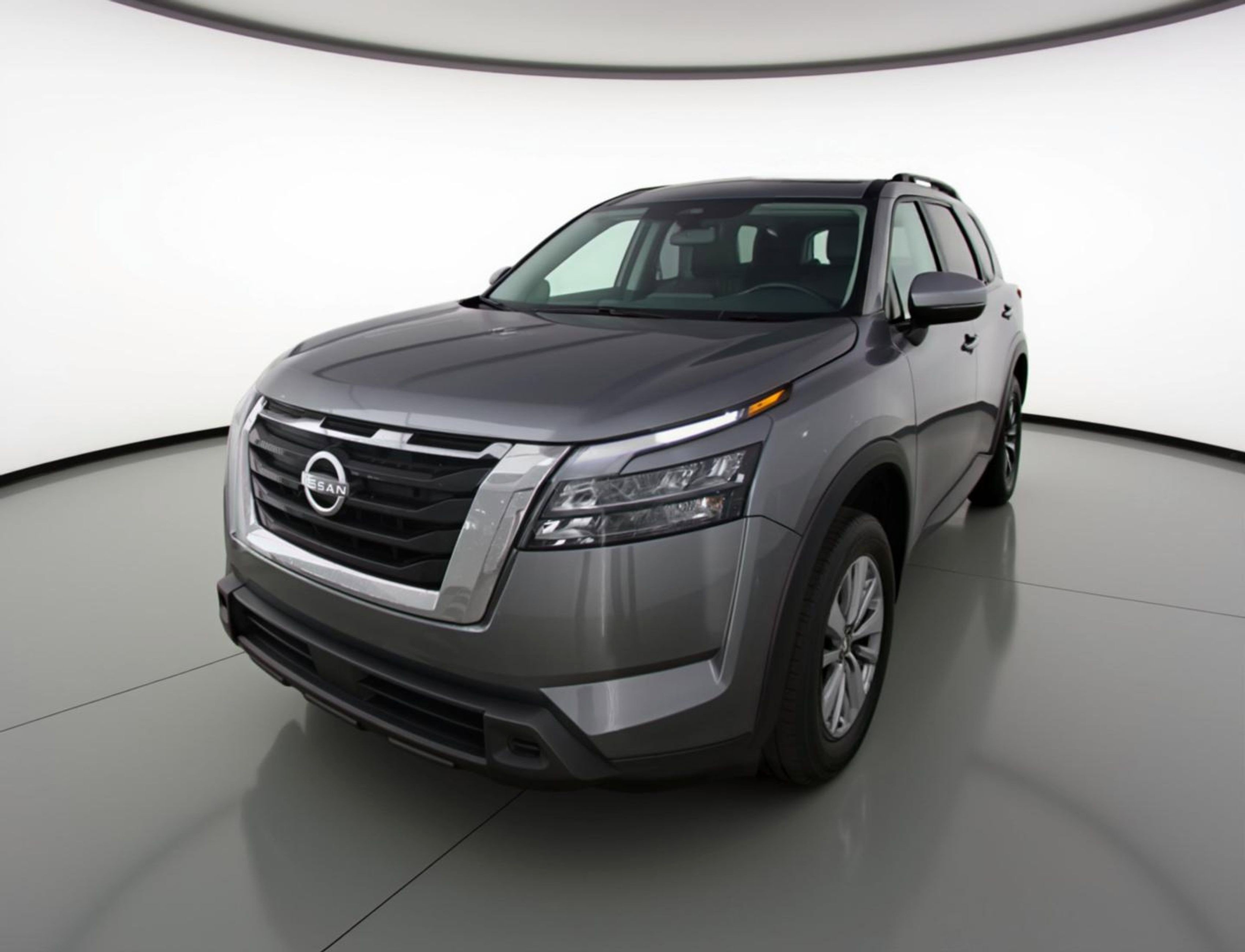 Used 2025 Nissan Pathfinder SV FWD image 3