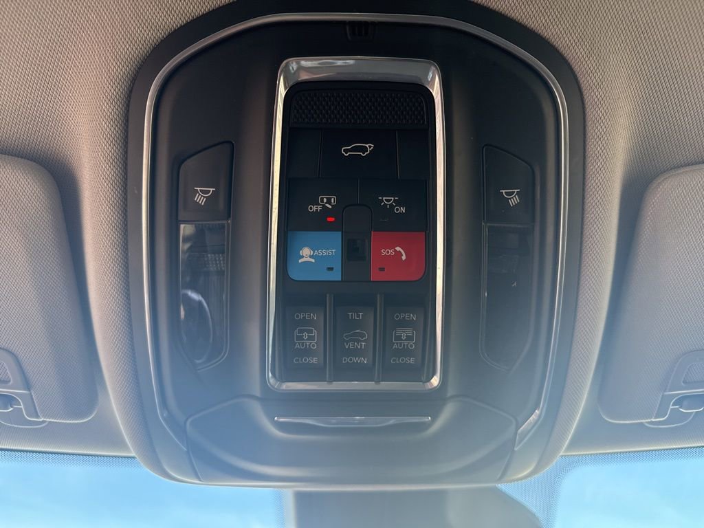 Used 2023 Jeep Grand Cherokee 4WD 4xe image 29