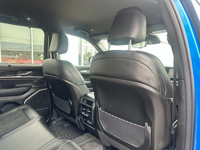 Used 2022 Jeep Grand Cherokee Trailhawk w/ Luxury Tech Group III image 17