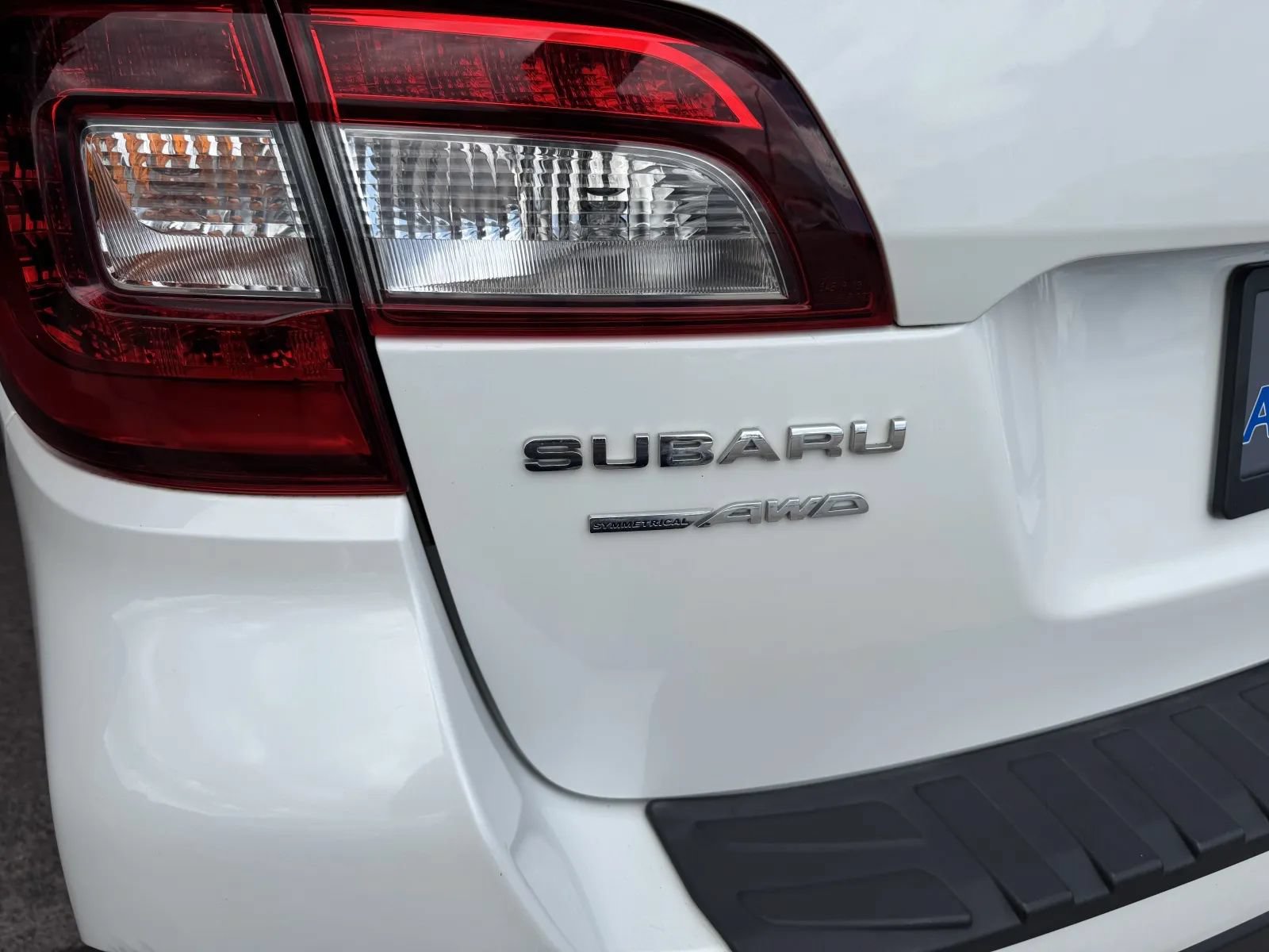 Used 2019 Subaru Outback 3.6R Touring w/ Popular Package #3A AWD/4WD image 36