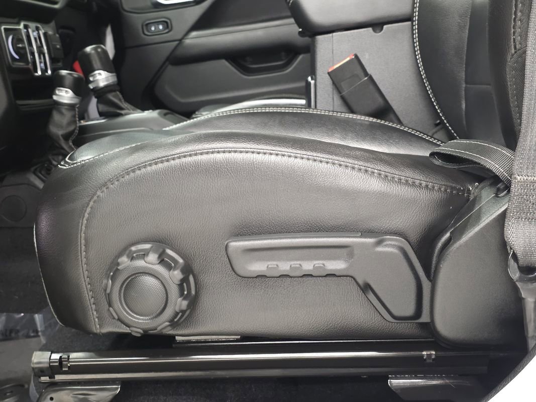 Used 2020 Jeep Gladiator Overland image 25