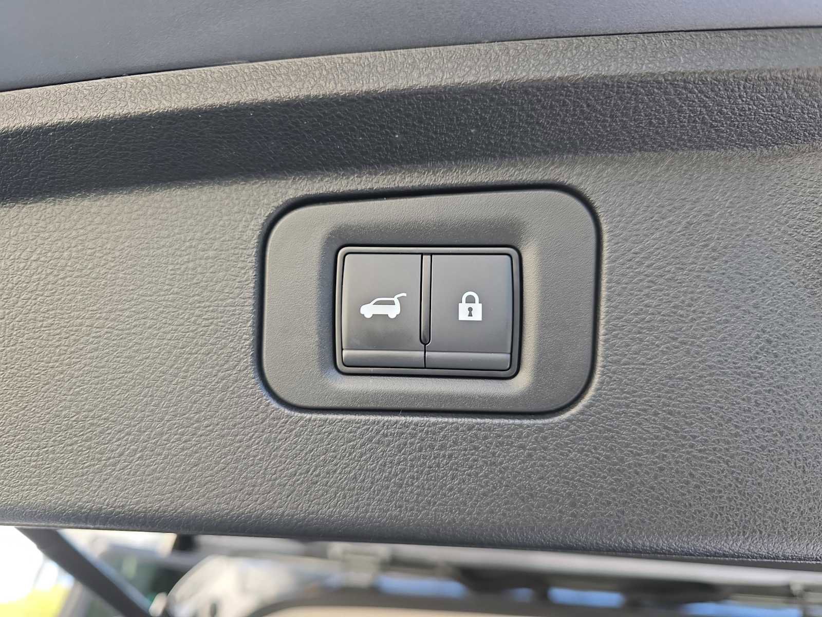 Certified 2025 INFINITI QX80 Sensory image 28