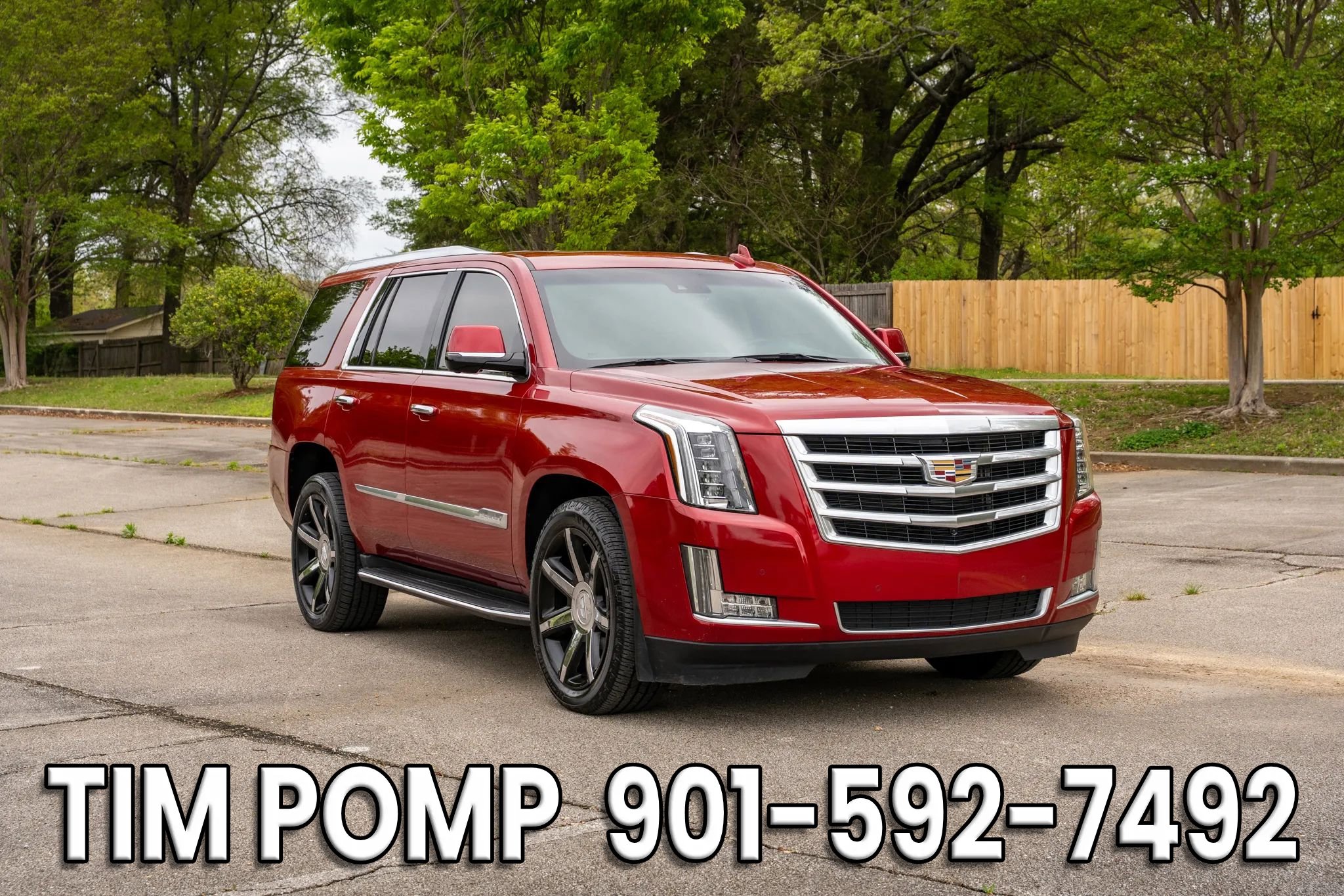 Used 2015 Cadillac Escalade Luxury image 3