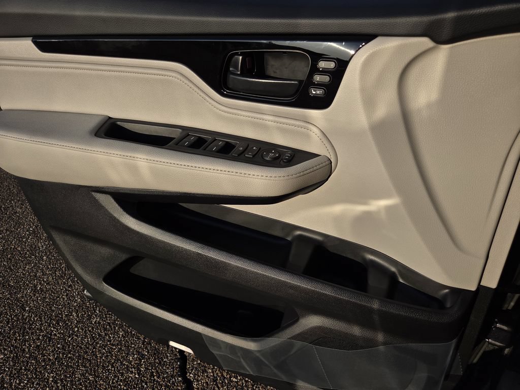 New 2027 Honda Odyssey Touring image 17