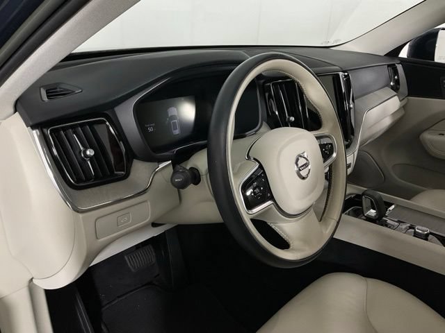 Used 2023 Volvo XC60 B5 Plus w/ Climate Package AWD/4WD image 19