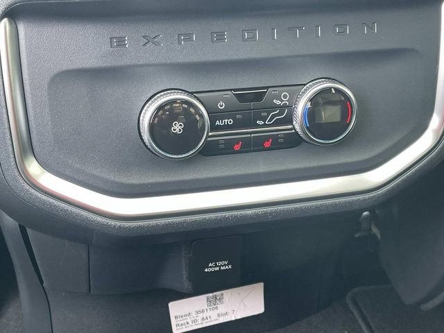 New 2026 Ford Expedition Platinum w/ Stealth Performance Package image 17