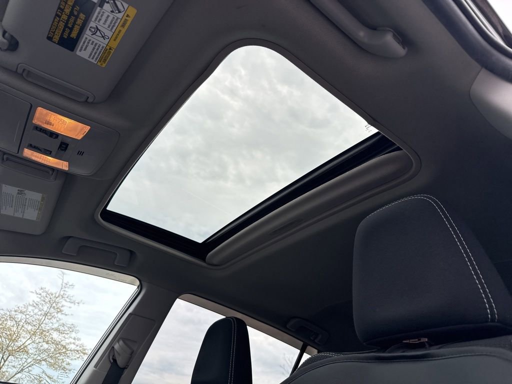 Used 2017 Toyota RAV4 XLE w/ Plus Extra Value Package AWD/4WD image 15