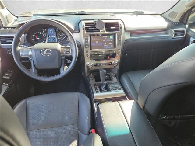 Used 2017 Lexus GX 460 w/ Navigation Package image 17