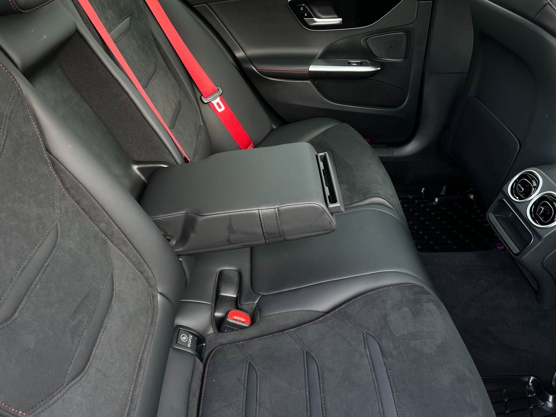 Used 2023 Mercedes-Benz C 43 AMG 4MATIC Sedan image 46