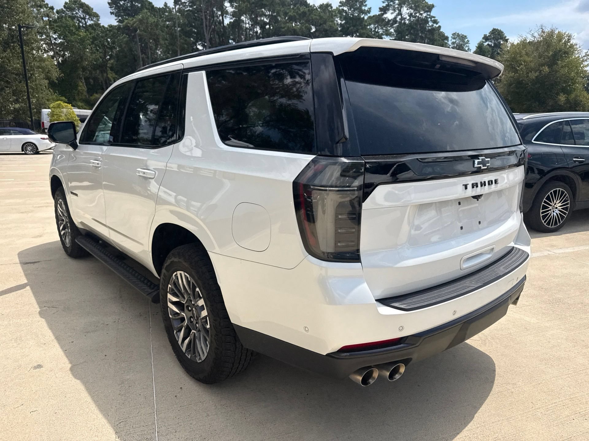 Used 2025 Chevrolet Tahoe Z71 w/ Comfort Package AWD/4WD image 7