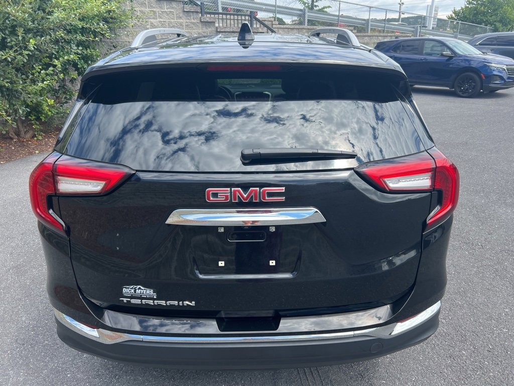 Used 2022 GMC Terrain SLT image 11
