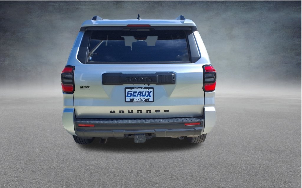 Used 2025 Toyota 4Runner SR5 AWD/4WD image 6