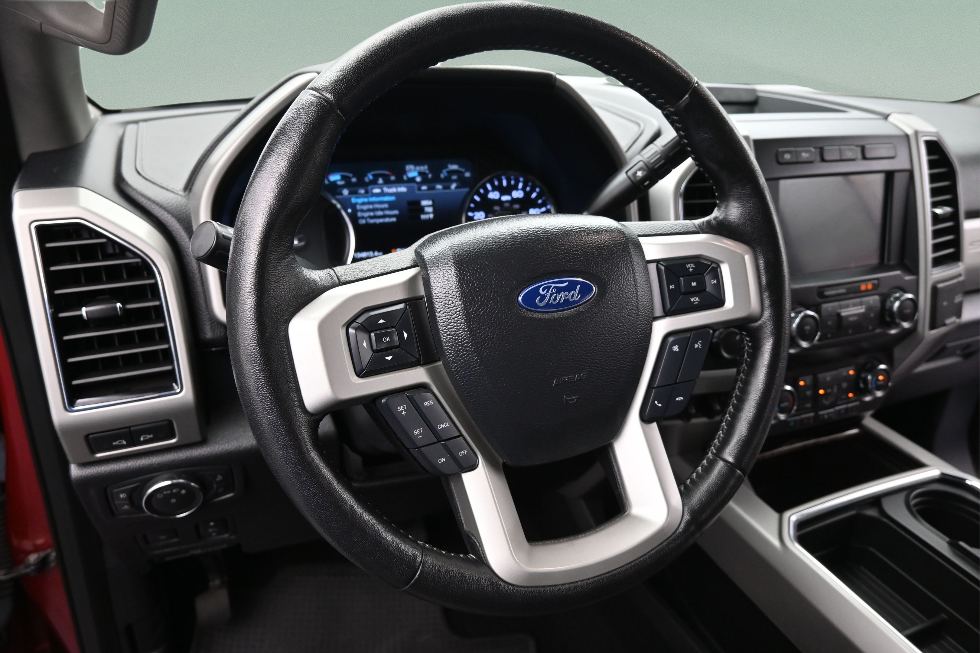 Used 2019 Ford F350 Lariat w/ Lariat Ultimate Package AWD/4WD image 13