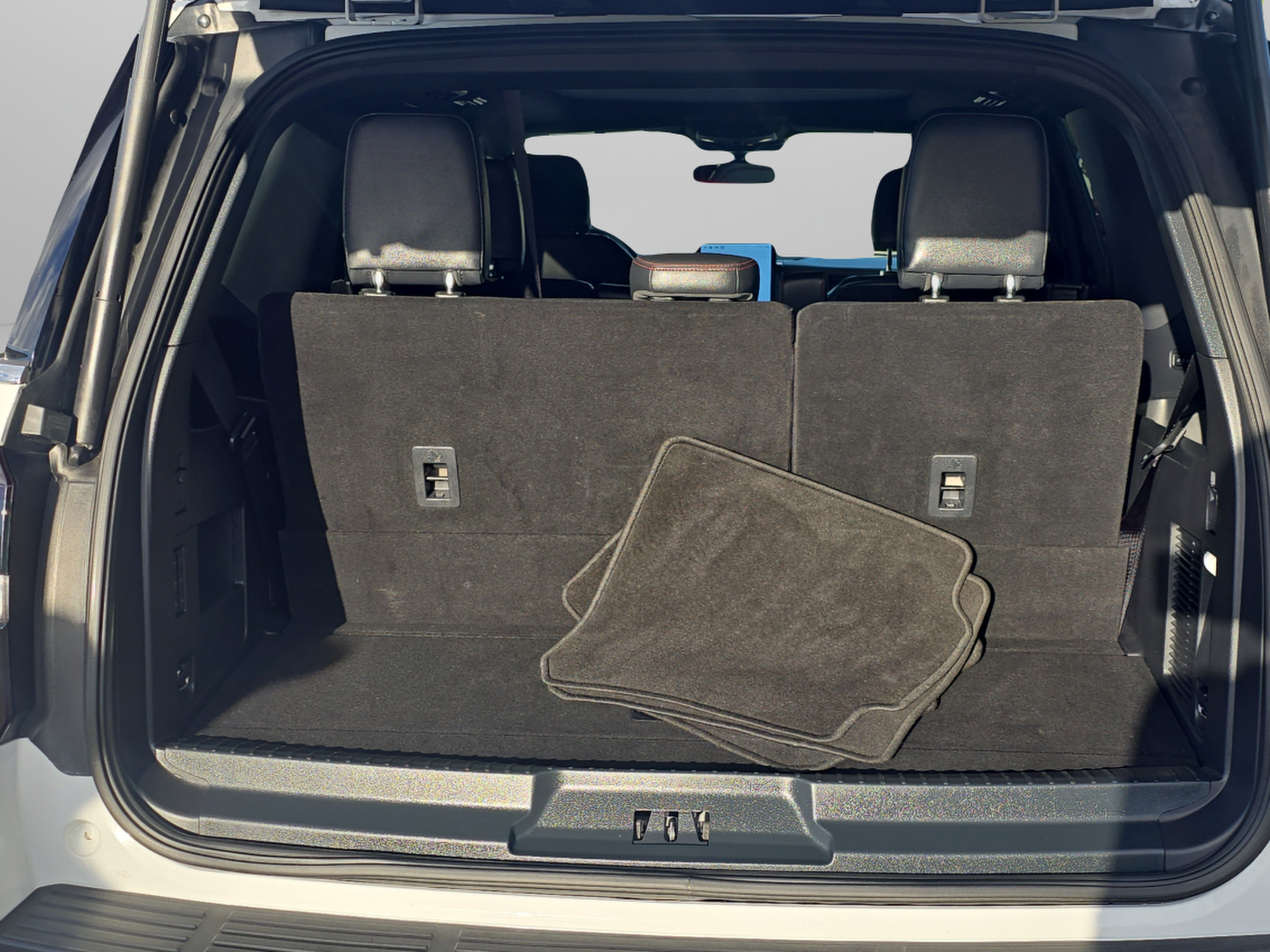 Used 2024 Ford Expedition Limited RWD image 12