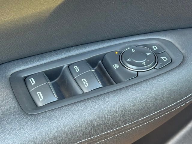 New 2025 Cadillac XT5 Luxury image 17