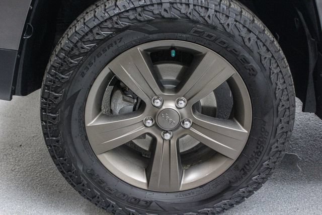 Used 2017 Jeep Patriot 75th Anniversary w/ Power Value Group AWD/4WD image 13