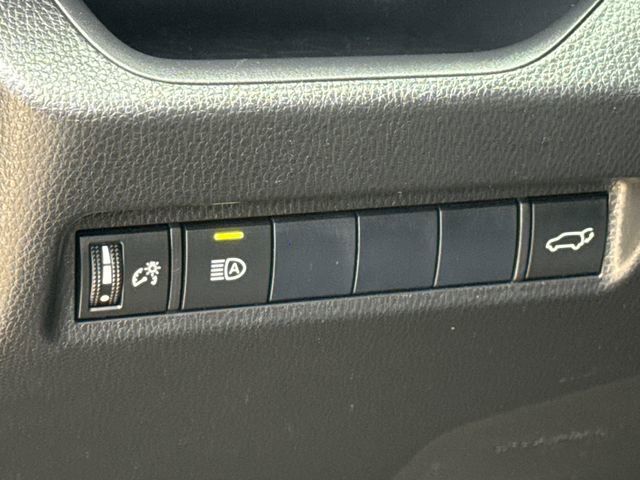 Used 2020 Toyota RAV4 XLE w/ Convenience Package AWD/4WD image 25