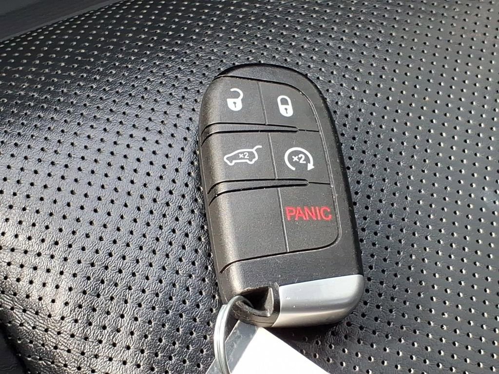 Used 2022 Dodge Durango R/T w/ Blacktop Package image 26