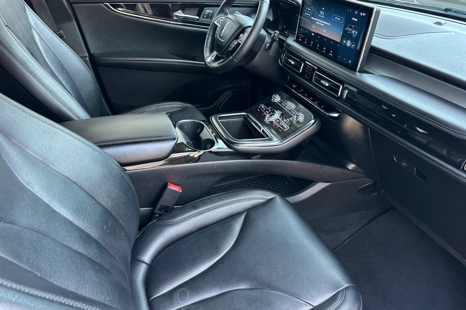 Certified 2022 Lincoln Nautilus FWD w/ Premium Package image 15
