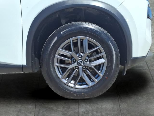 Used 2023 Nissan Rogue S AWD/4WD image 9