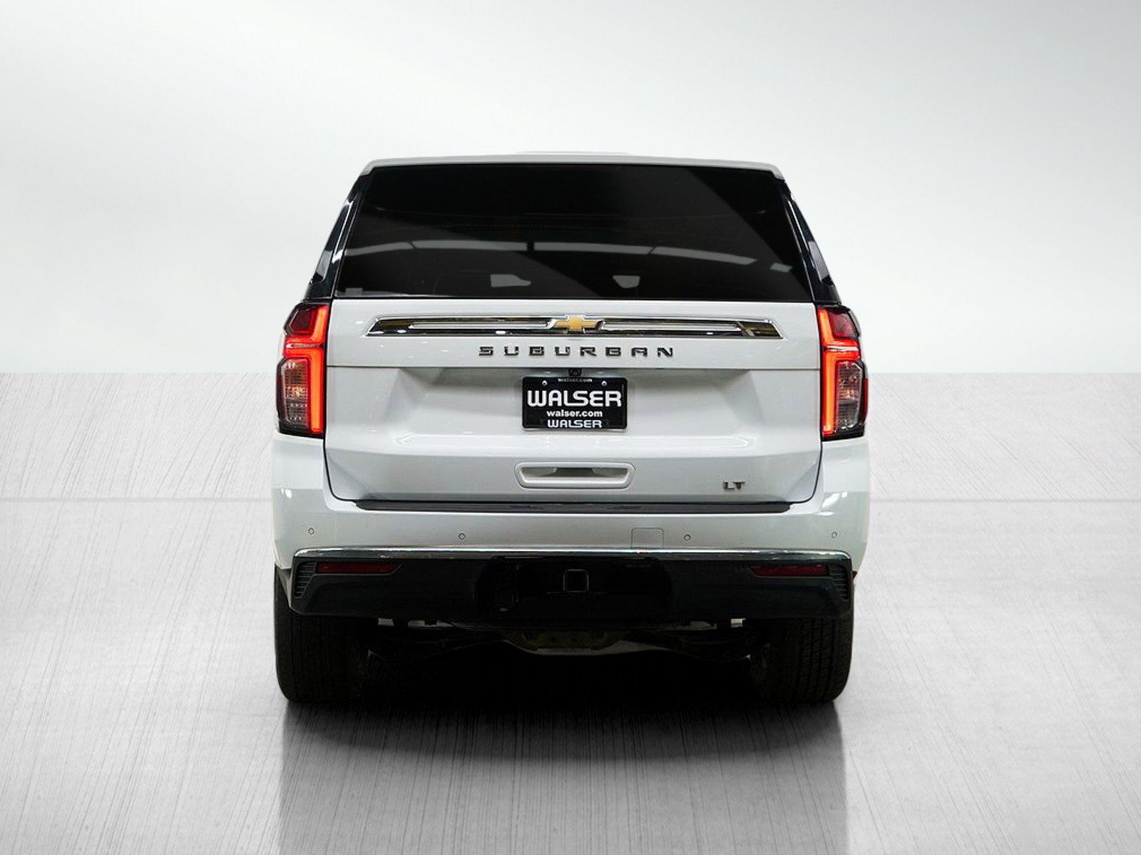 Used 2021 Chevrolet Suburban LT image 4