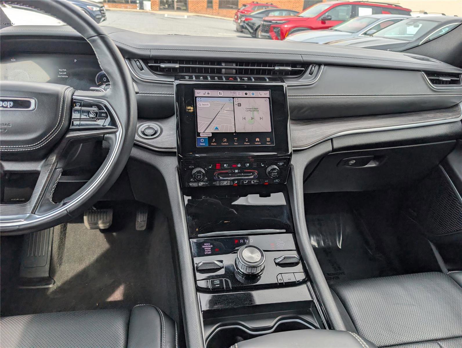 Used 2022 Jeep Grand Cherokee Overland w/ Luxury Tech Group IV image 20