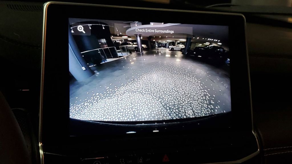 Used 2024 Jeep Compass Latitude w/ Altitude Special Edition image 25