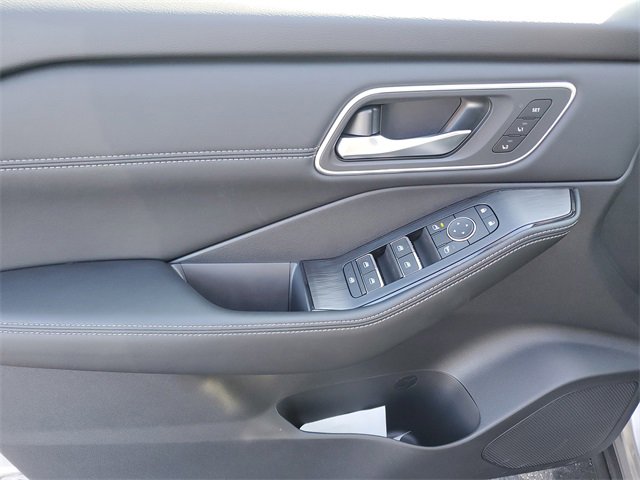 New 2026 Nissan Rogue Platinum w/ Platinum Premium Package image 21