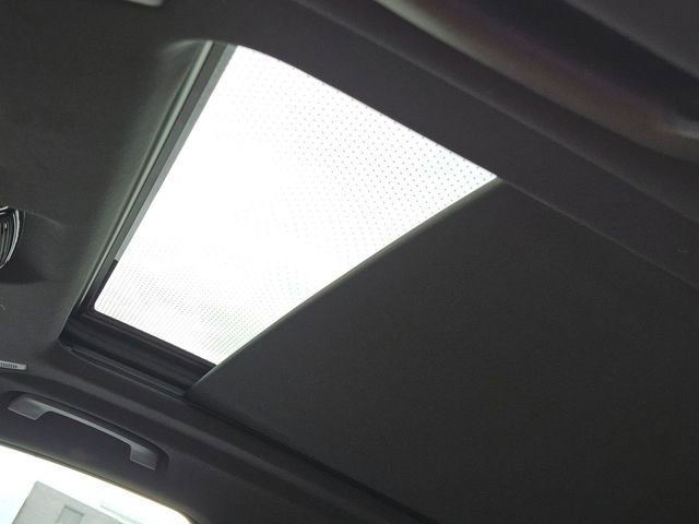 Certified 2025 BMW X5 xDrive50e w/ Executive Package image 18