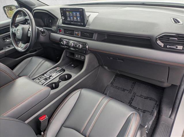 Used 2025 Honda Pilot TrailSport image 23