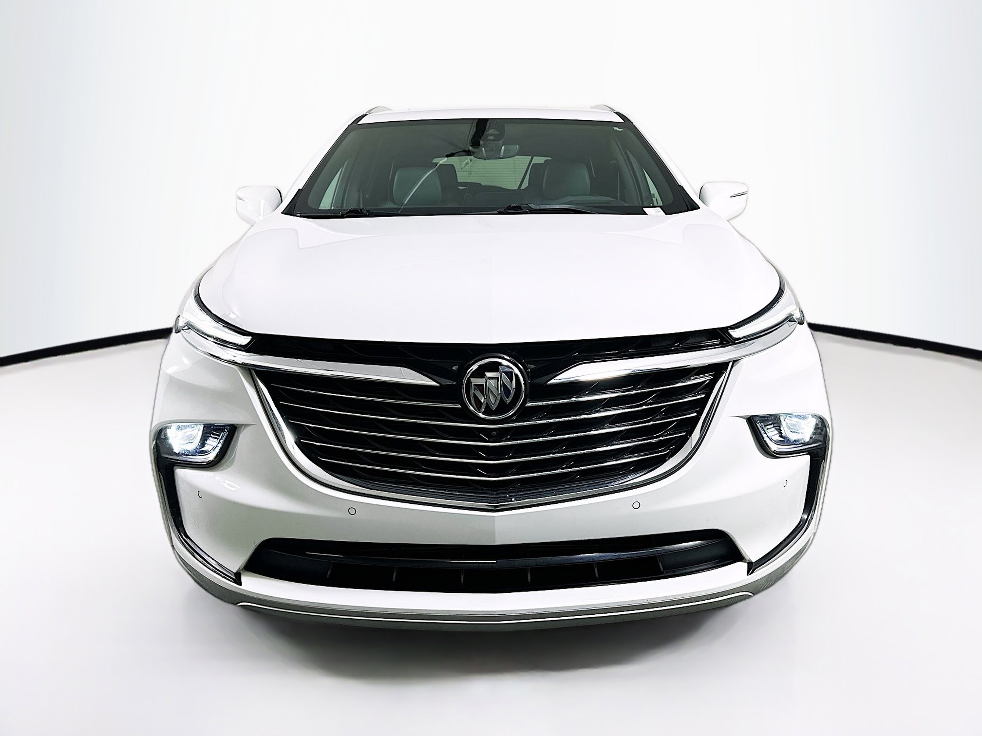 Used 2024 Buick Enclave Premium image 2