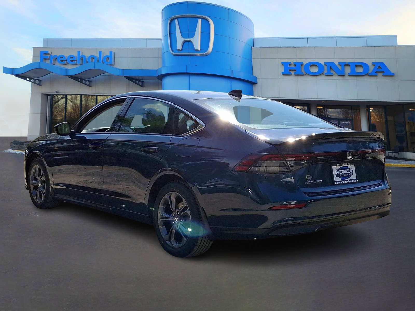 Used 2023 Honda Accord EX image 5