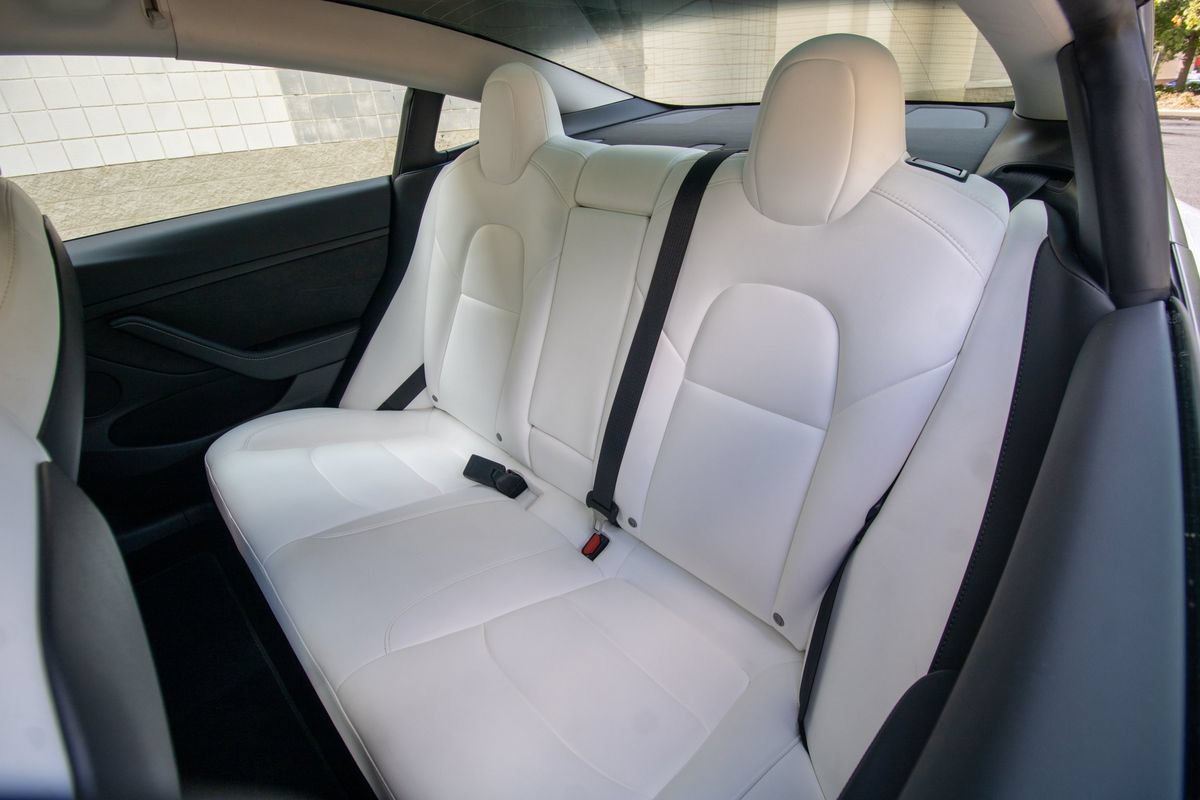 Used 2022 Tesla Model 3 Long Range AWD/4WD image 17