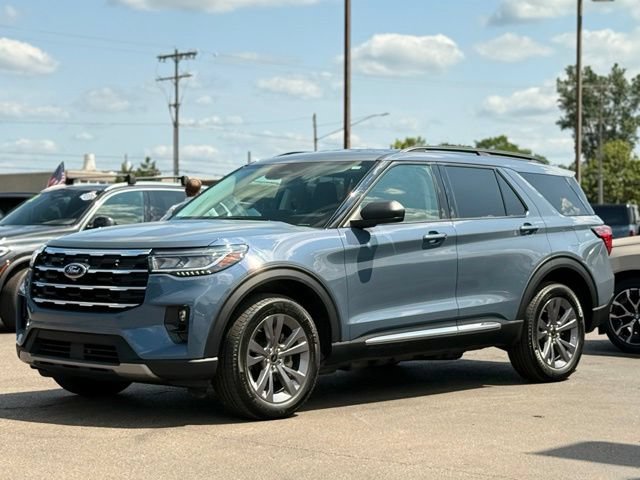 Used 2025 Ford Explorer Active w/ Active Comfort Package AWD/4WD image 43