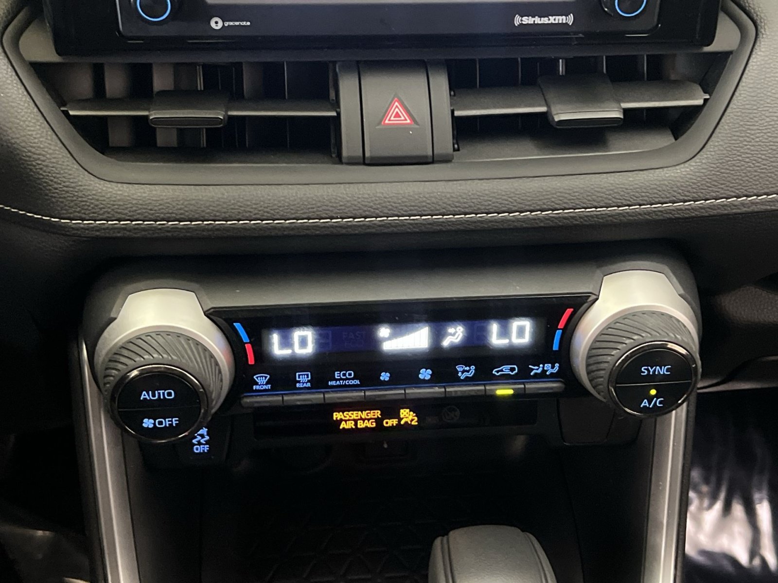 Used 2020 Toyota RAV4 LE w/ All Weather Liner Package AWD/4WD image 20