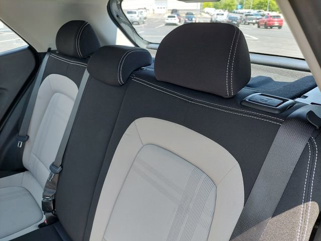 Used 2025 Hyundai Venue SEL FWD image 15