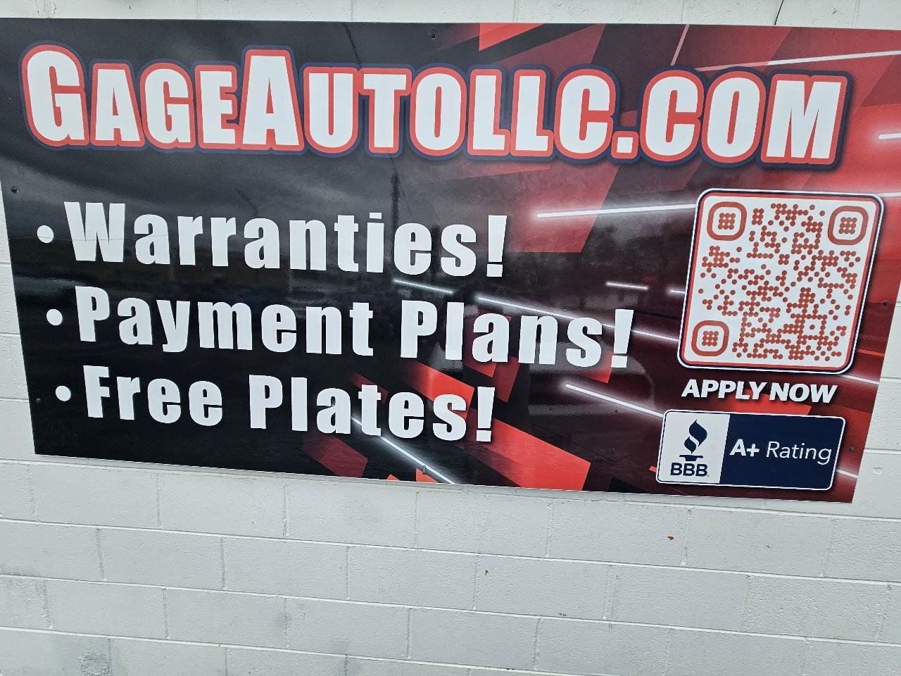 Used 2013 Dodge Challenger SXT w/ Sound Group RWD image 17