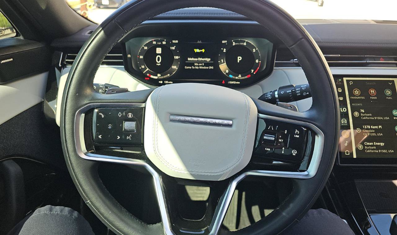 Used 2025 Land Rover Range Rover Sport SE AWD/4WD image 10