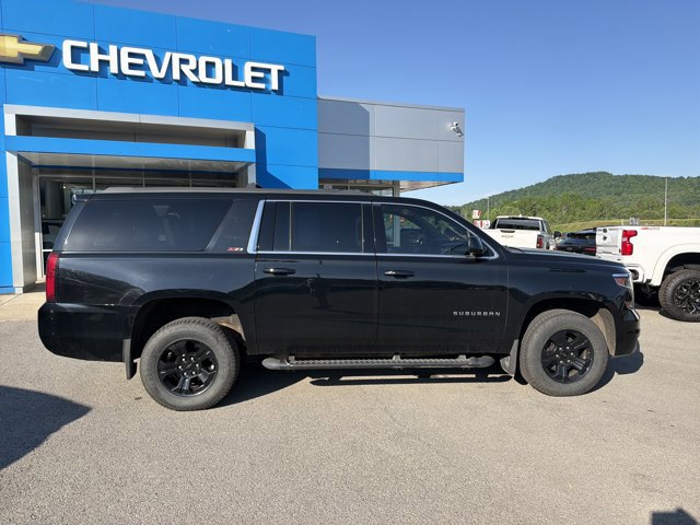 Used 2020 Chevrolet Suburban LT AWD/4WD image 3