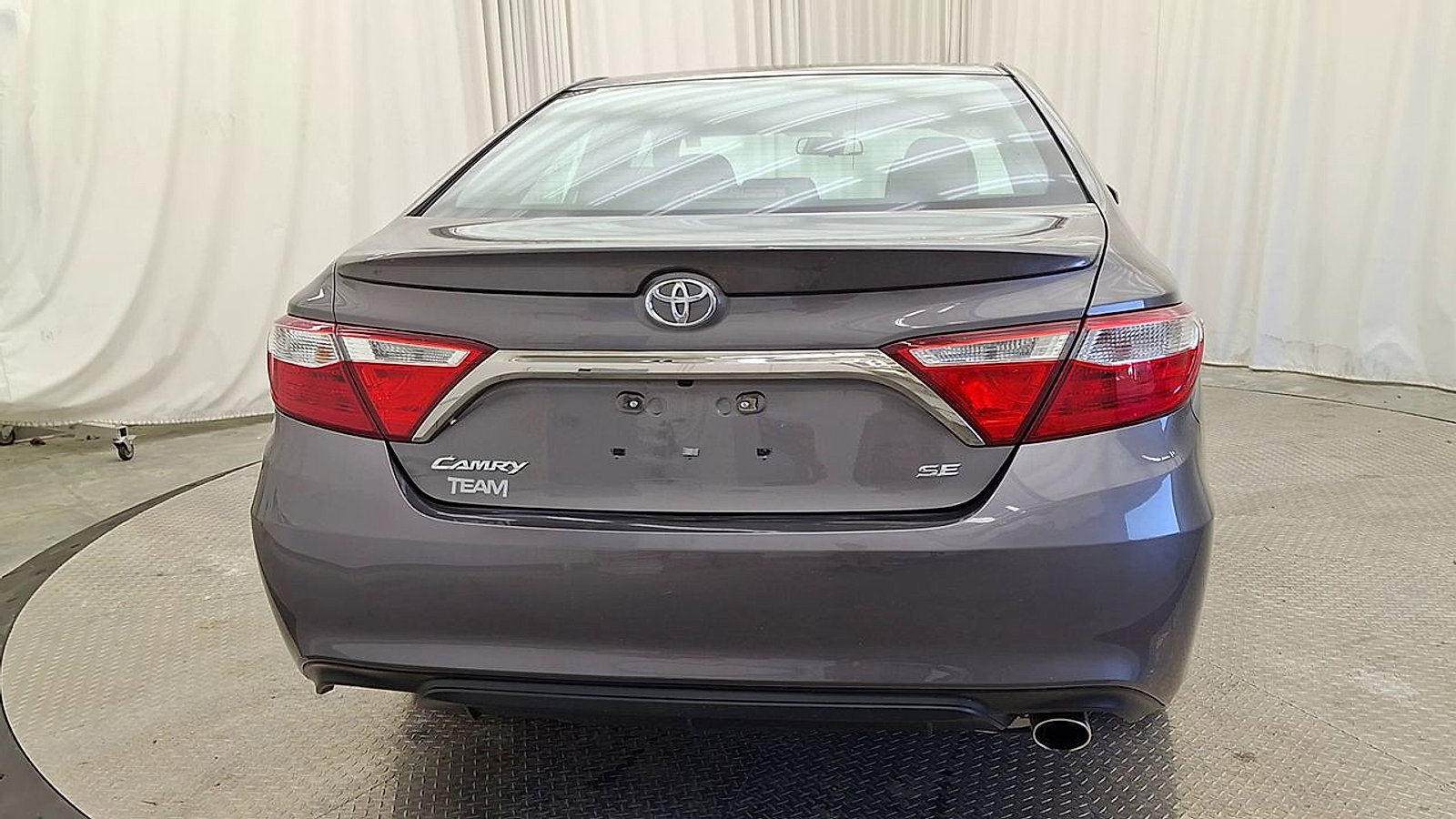 Certified 2017 Toyota Camry SE w/ Moonroof Package image 2