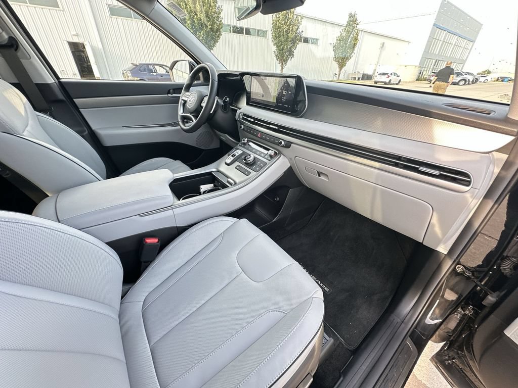 Used 2025 Hyundai Palisade SEL AWD/4WD image 28