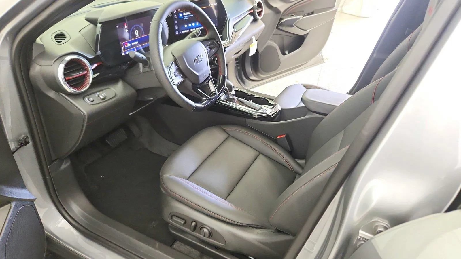 New 2026 Chevrolet Trax RS w/ Driver Confidence Package FWD image 14