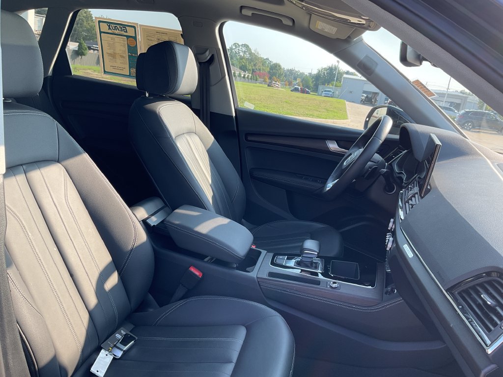 Used 2023 Audi Q5 2.0T Premium Plus w/ Premium Plus Package AWD/4WD image 18