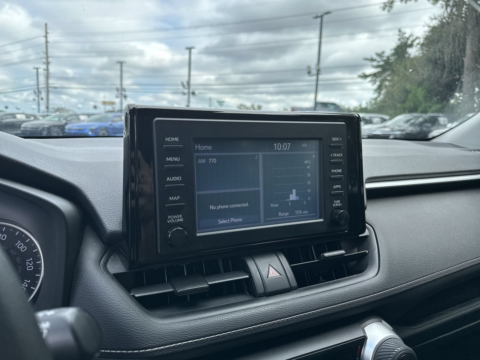 Used 2019 Toyota RAV4 LE FWD image 12