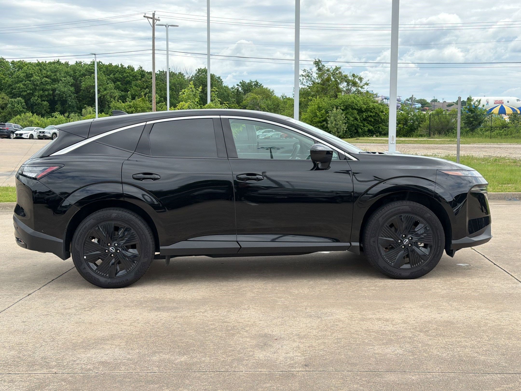 Used 2025 Nissan Murano SV FWD image 8