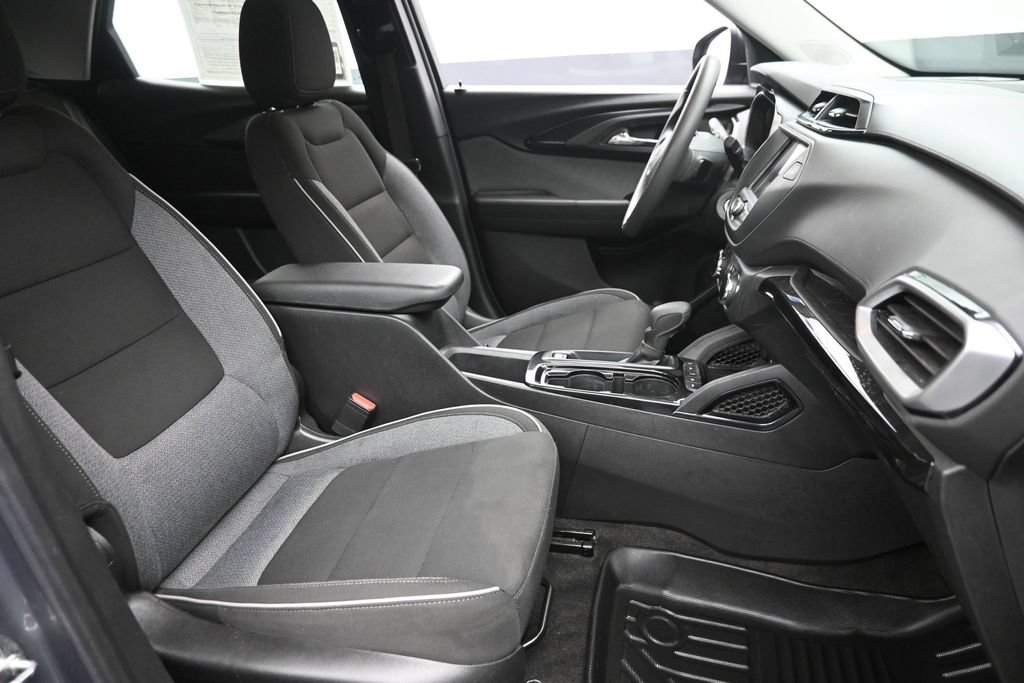 Used 2022 Chevrolet TrailBlazer LS AWD/4WD image 9