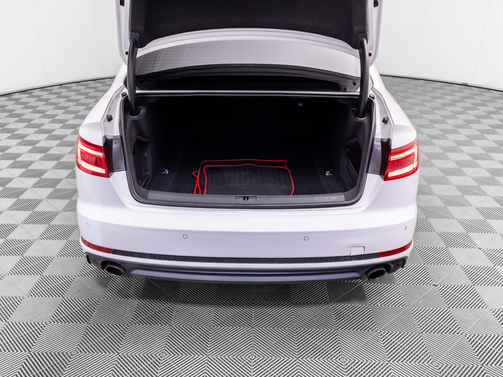 Used 2018 Audi A4 2.0T Premium Plus w/ Premium Plus Package image 35