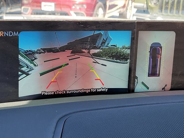 Certified 2025 Lincoln Navigator Reserve AWD/4WD image 17